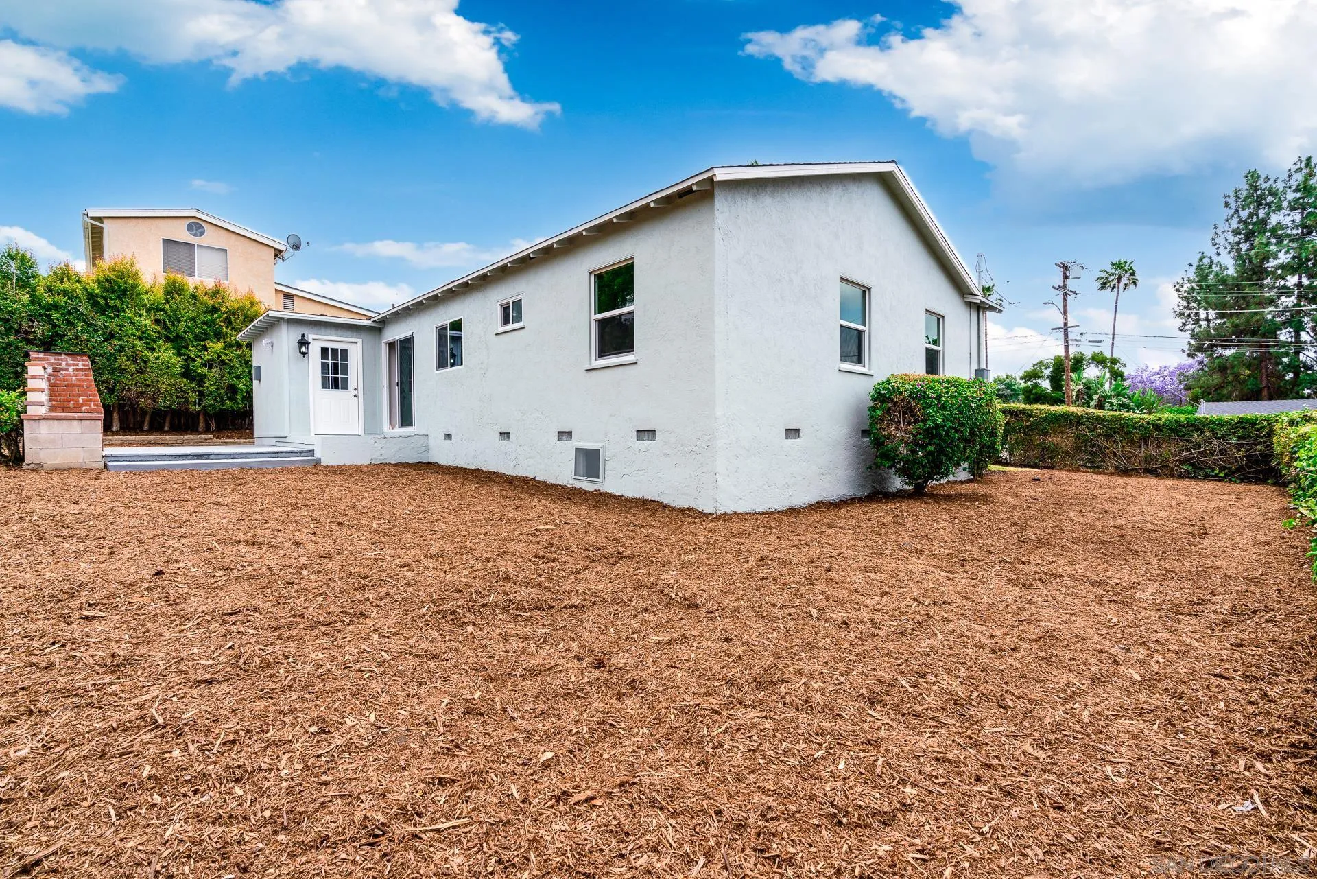 9208 Brookside Circle Spring Valley, CA 91977 - Photo 29 of 31 a view of a house with a yard