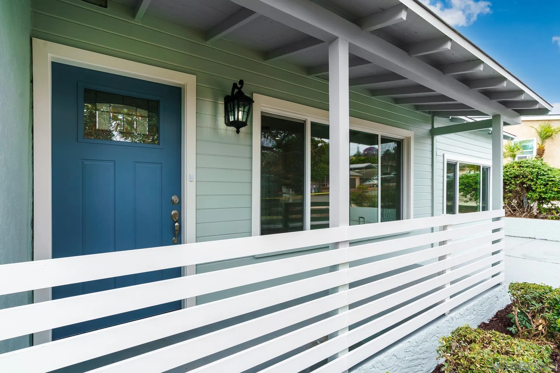9208 Brookside Circle Spring Valley, CA 91977 - Photo 4 of 31 a view of a house with a window