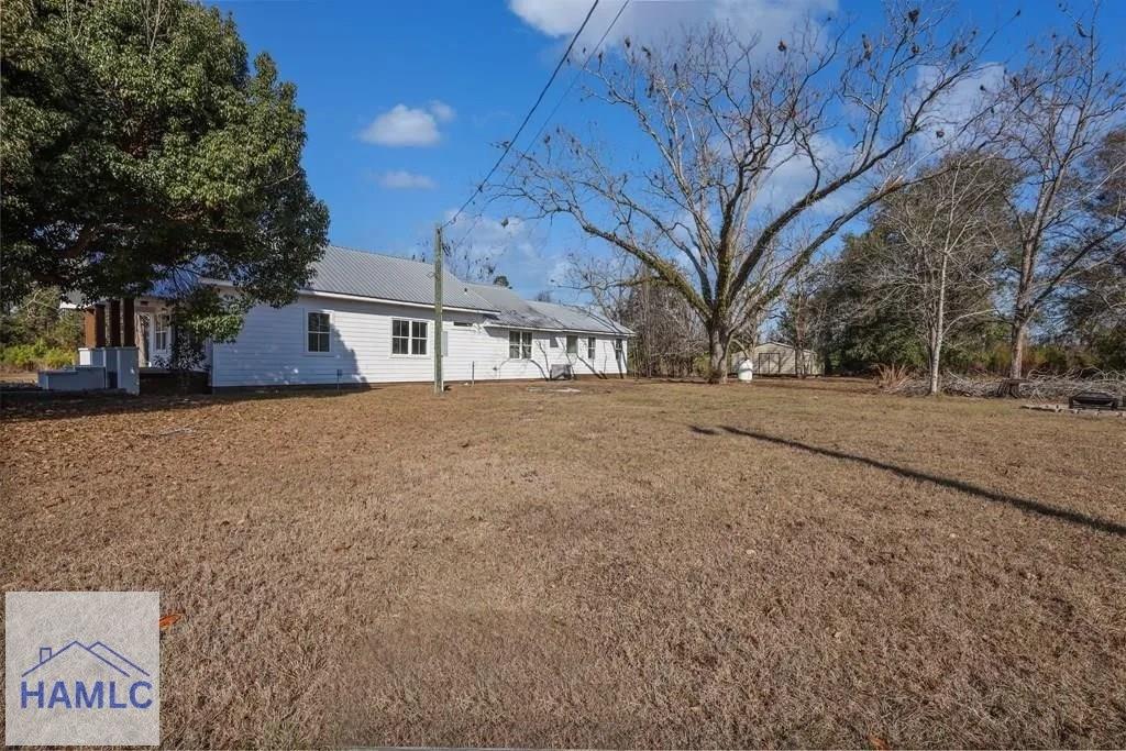 11038 Lanes Bridge Road Jesup, GA 31545 - Photo 8 of 27 Gallery Image 8