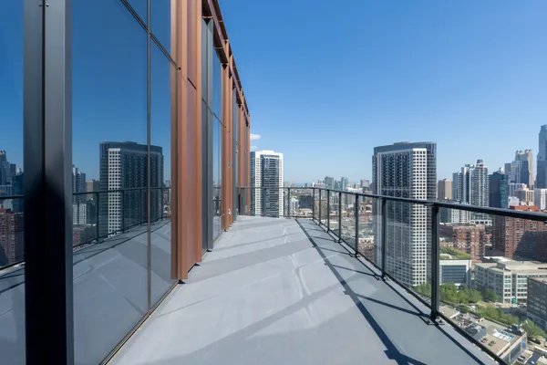 $6,752 | 350 North Canal Street, Unit 3304, Chicago, IL 60654