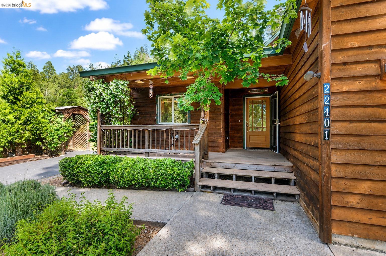 22401 Ridge Road Twain Harte, CA 95383 - Photo 4 of 56 Exterior entry