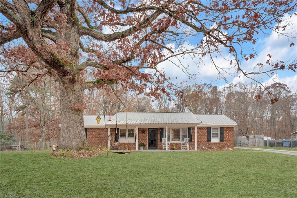 112 Elaine Street Trinity, NC 27370 - Photo 1 of 33