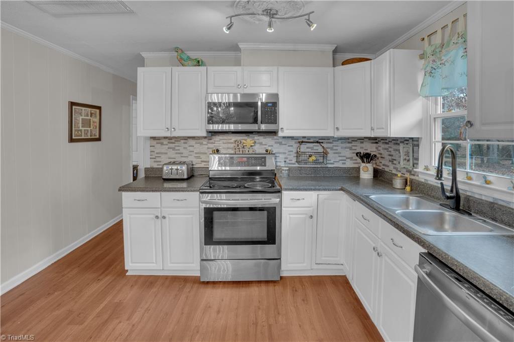 112 Elaine Street Trinity, NC 27370 - Photo 14 of 33