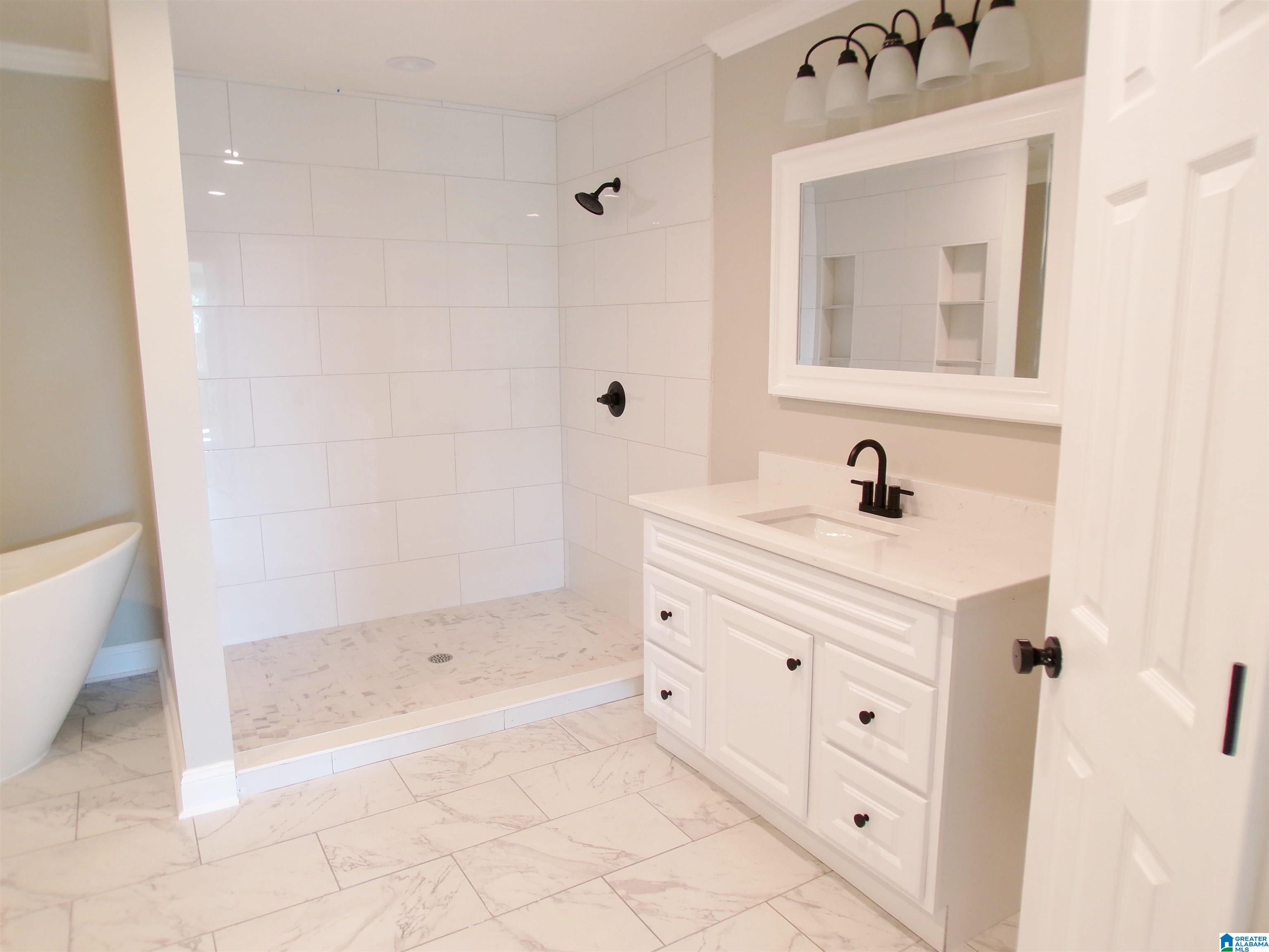 7 Christopher Way Anniston, AL 36207 - Photo 36 of 100