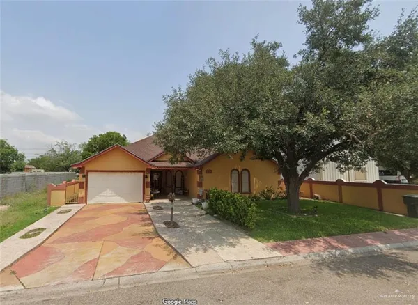 $235,000 | 380 Jazmin Avenue, Roma, TX 78584