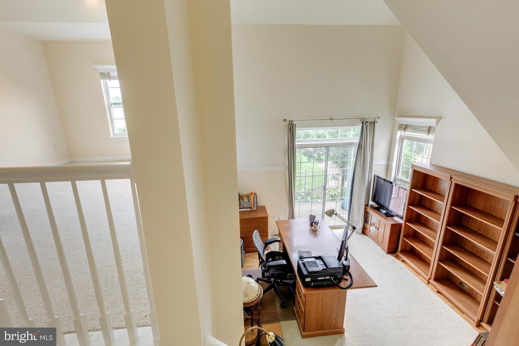 11874 Breton Court, Unit 12B Reston, VA 20191 - Photo 3 of 23 Interior (General)