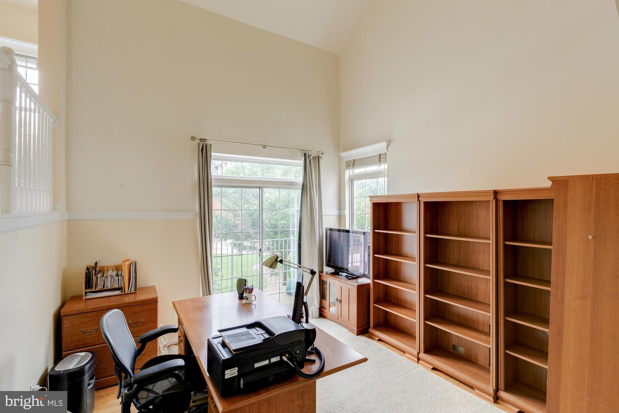 11874 Breton Court, Unit 12B Reston, VA 20191 - Photo 5 of 23 Interior (General)