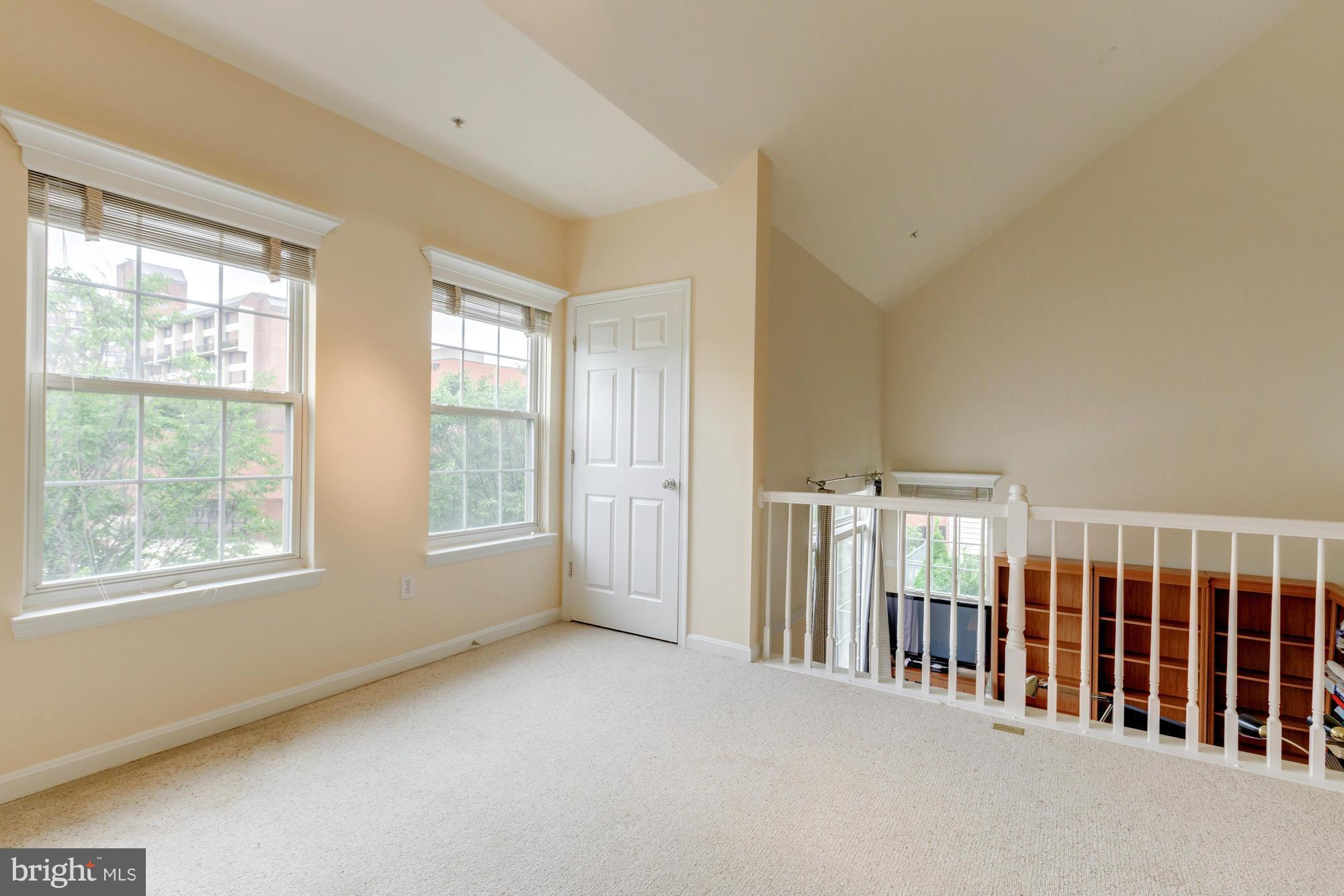 11874 Breton Court, Unit 12B Reston, VA 20191 - Photo 7 of 23 Dining Room