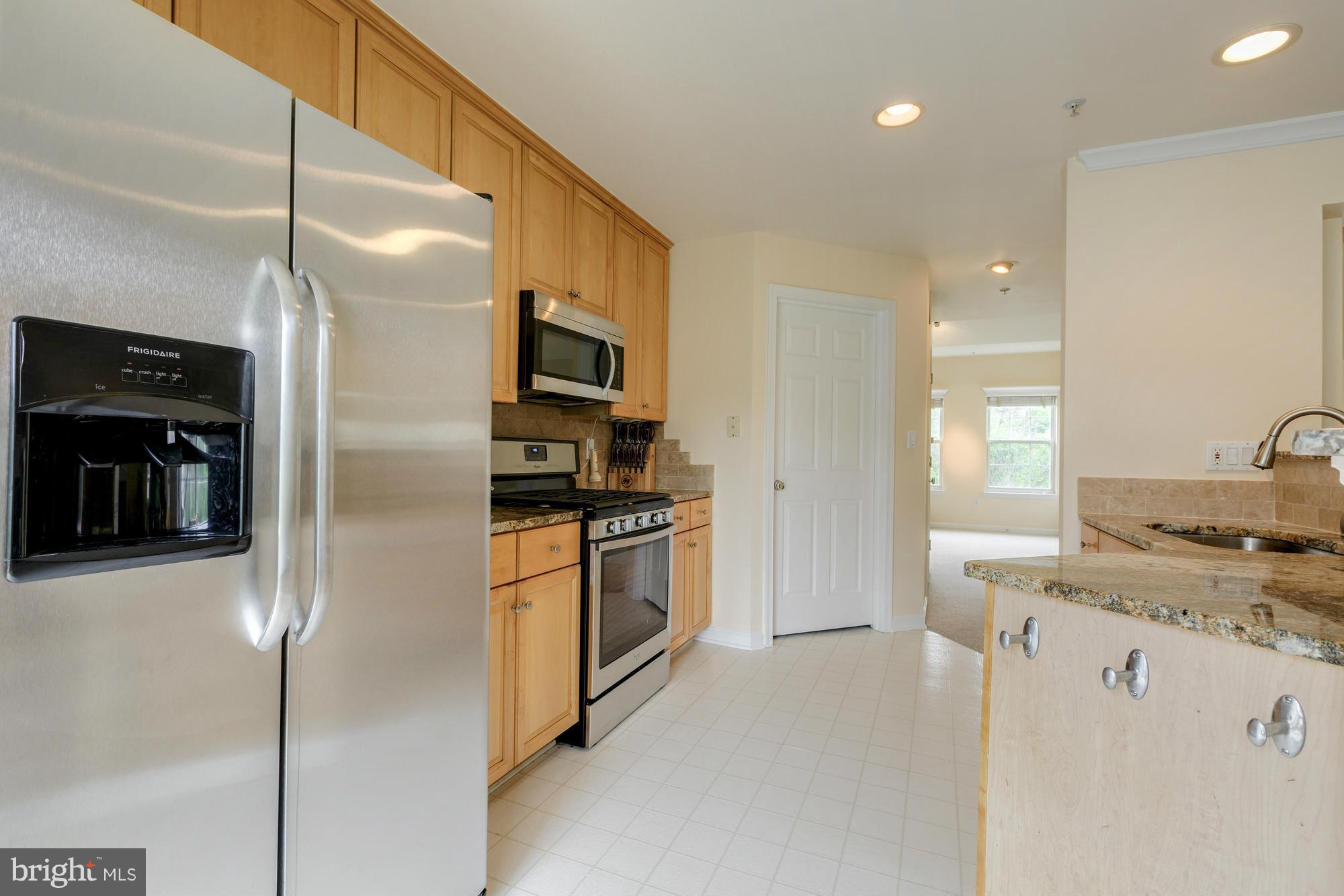 11874 Breton Court, Unit 12B Reston, VA 20191 - Photo 9 of 23 Kitchen