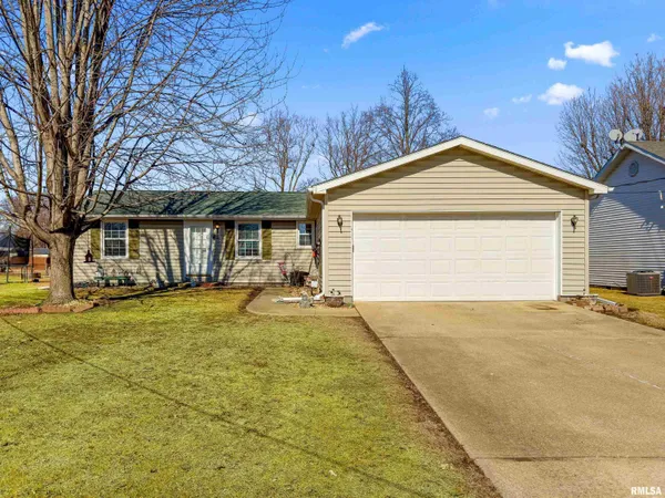 $149,900 | 1227 East Locust Street, Canton, IL 61520