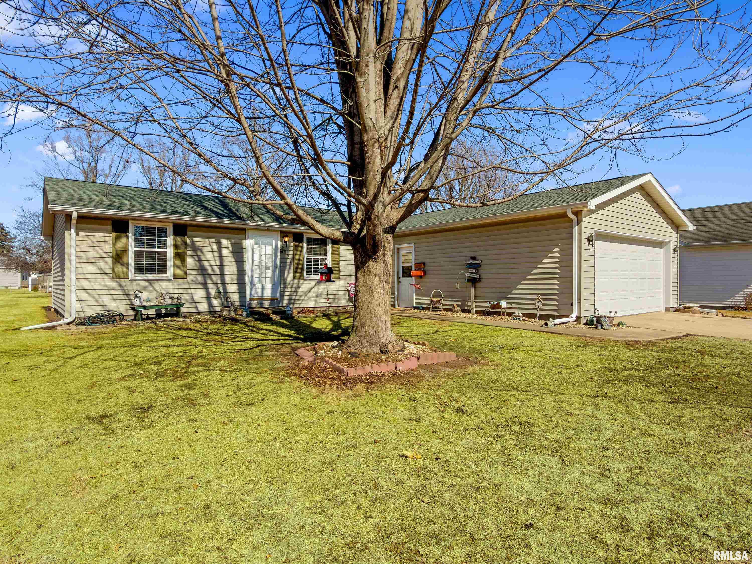 1227 East Locust Street Canton, IL 61520 - Photo 2 of 21