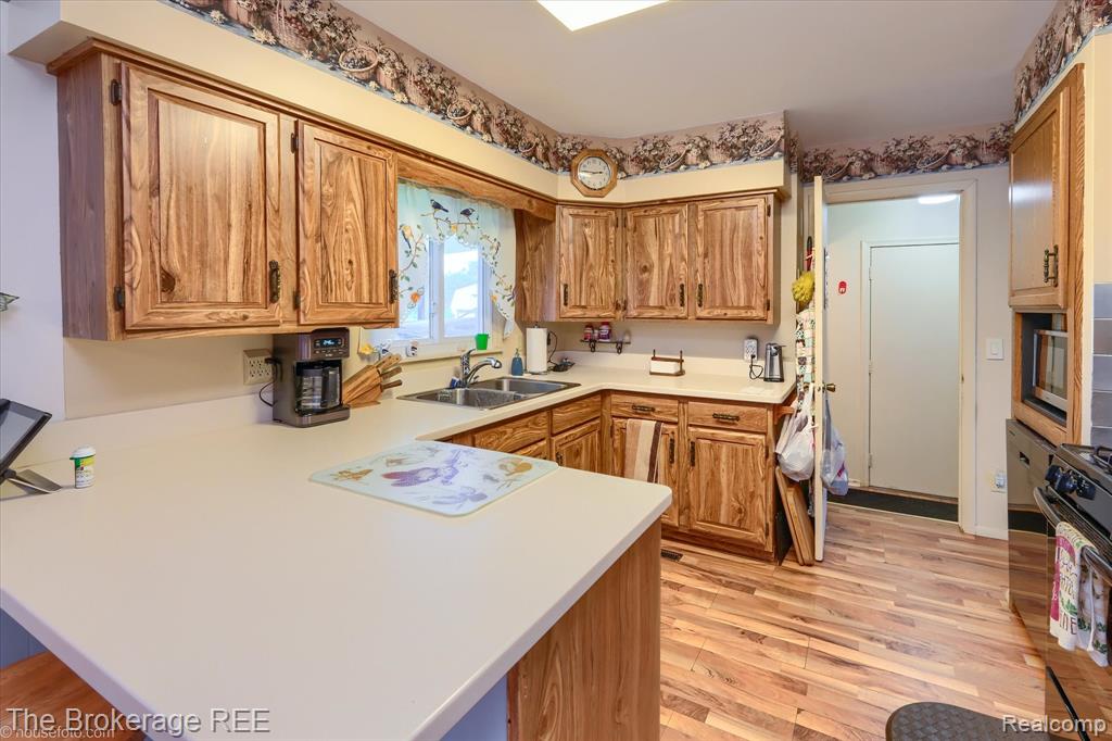 6129 Lake Road Millington, MI 48746 - Photo 15 of 47