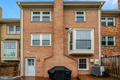 $750,000 | 6402 Seven Oaks Court, Falls Church, VA 22042