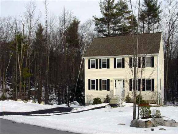 28 Trent Road Hooksett, NH 03106 - Photo 1 of 1
