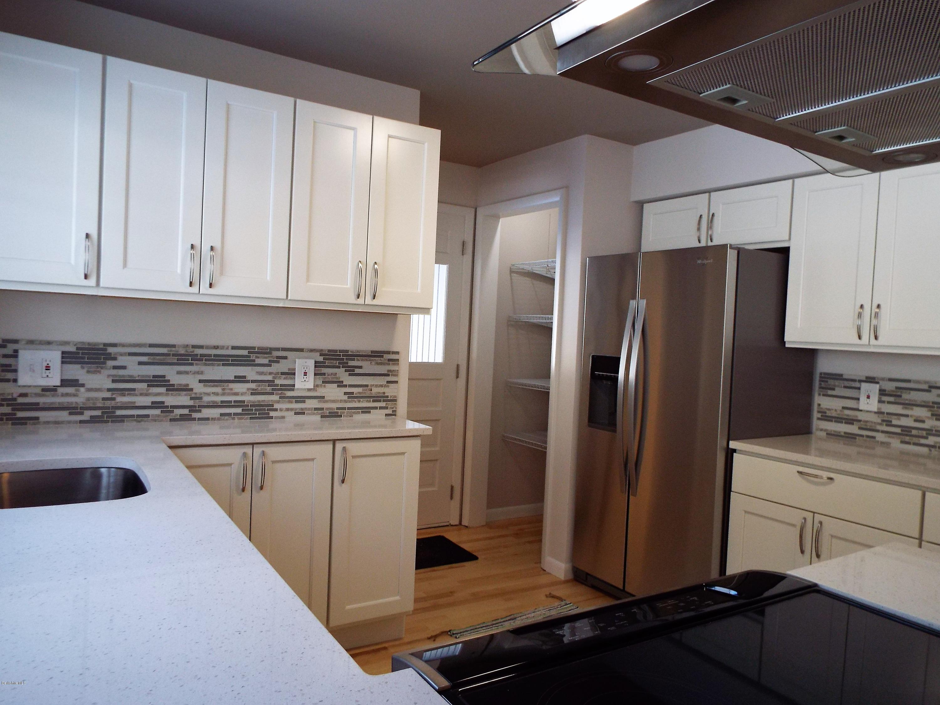 129 Partridge Road Pittsfield, MA 01201 - Photo 6 of 23 DSCF1820