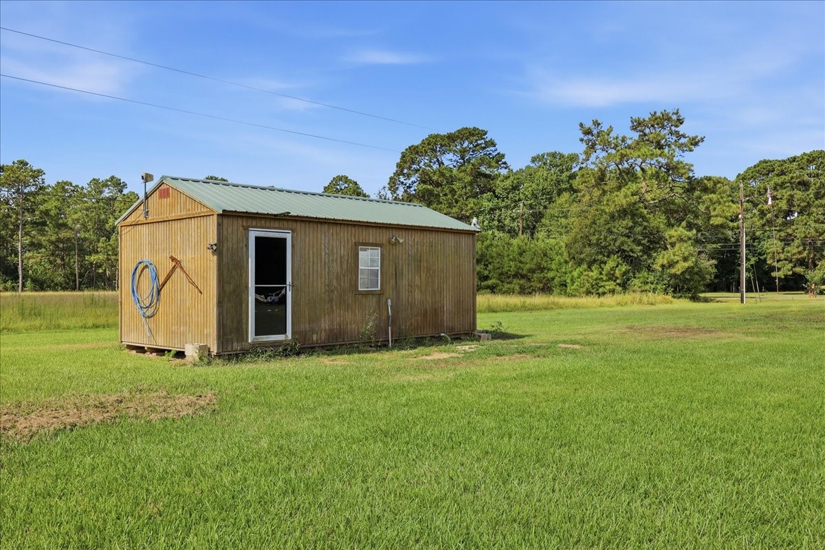 14183 Craigen Road Beaumont, TX 77705 - Photo 25 of 28 Out building