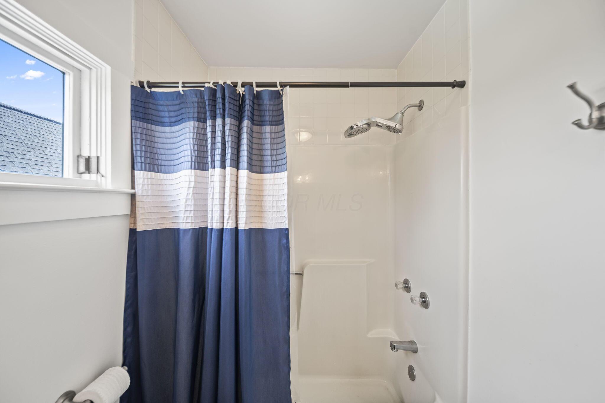 29814 Wolfe Road Circleville, OH 43113 - Photo 34 of 95 UPSTAIRS BATHROOM