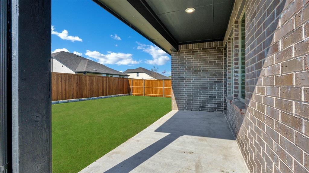 2012 Partridge Road Princeton, TX 75407 - Photo 4 of 38