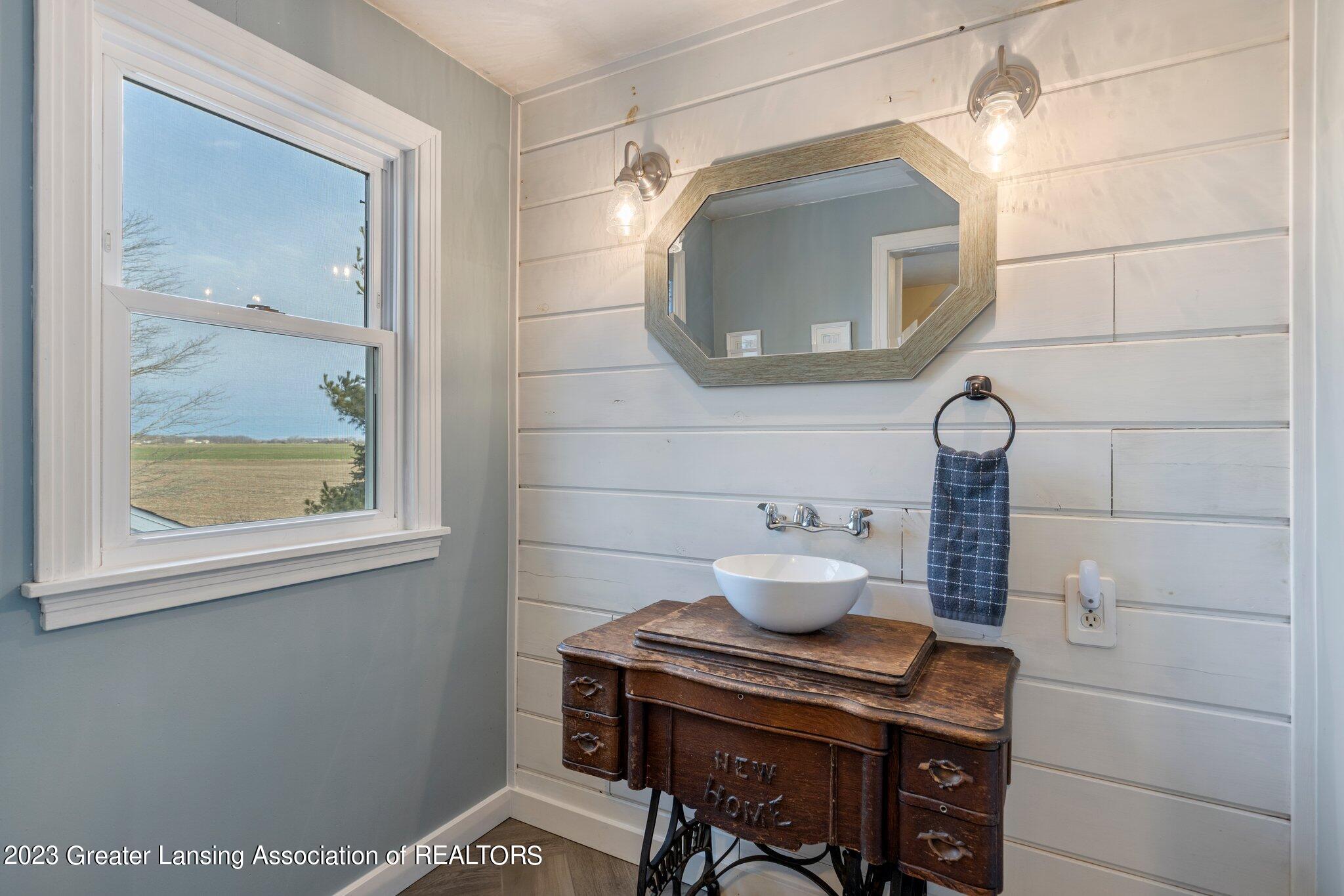 2801 North Lowell Road St. Johns, MI 48879 - Photo 19 of 28 28-web-or-mls-2801-n-lowell-rd