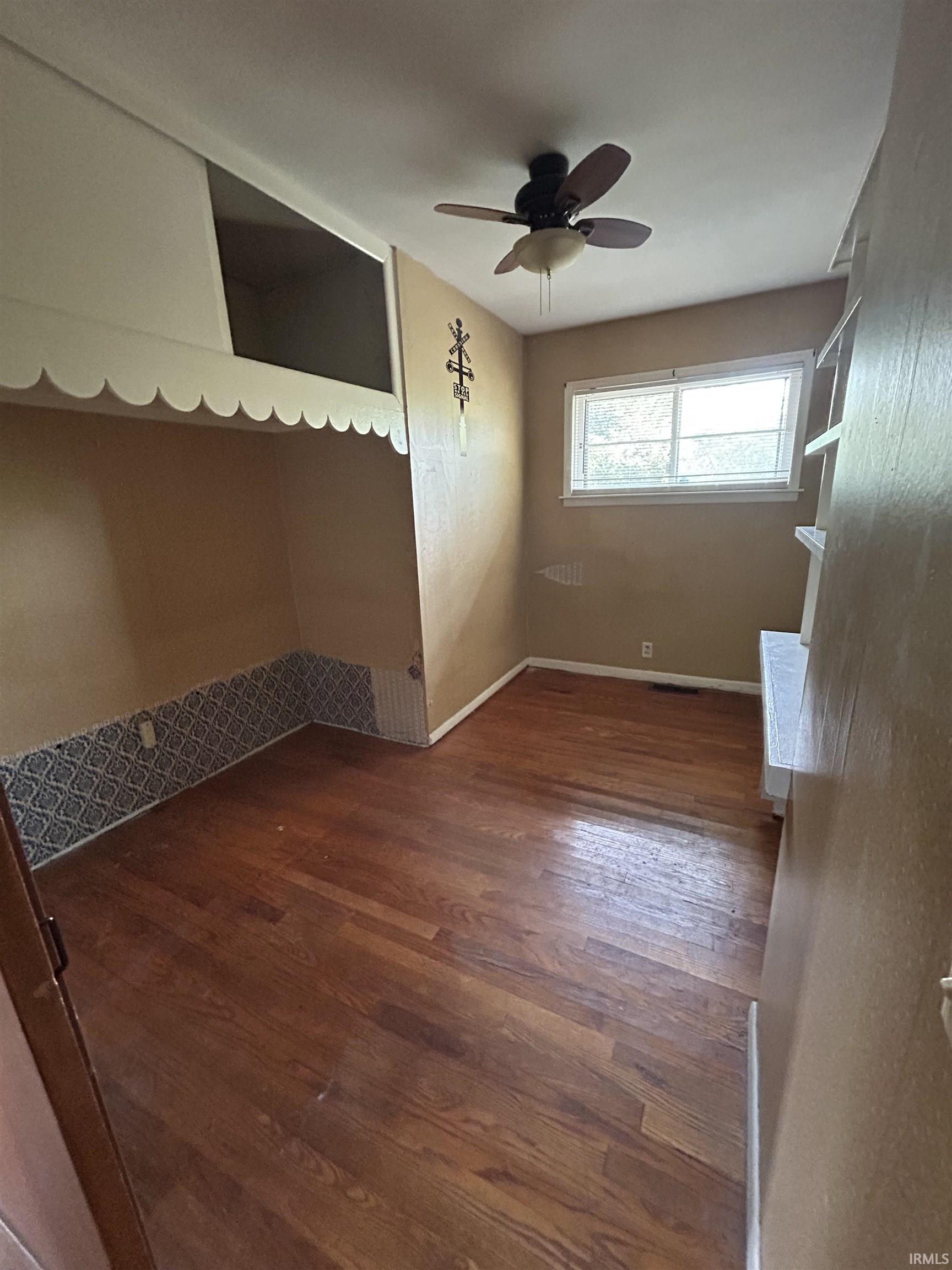 122 Edgewood Drive Bedford, IN 47421 - Photo 15 of 25