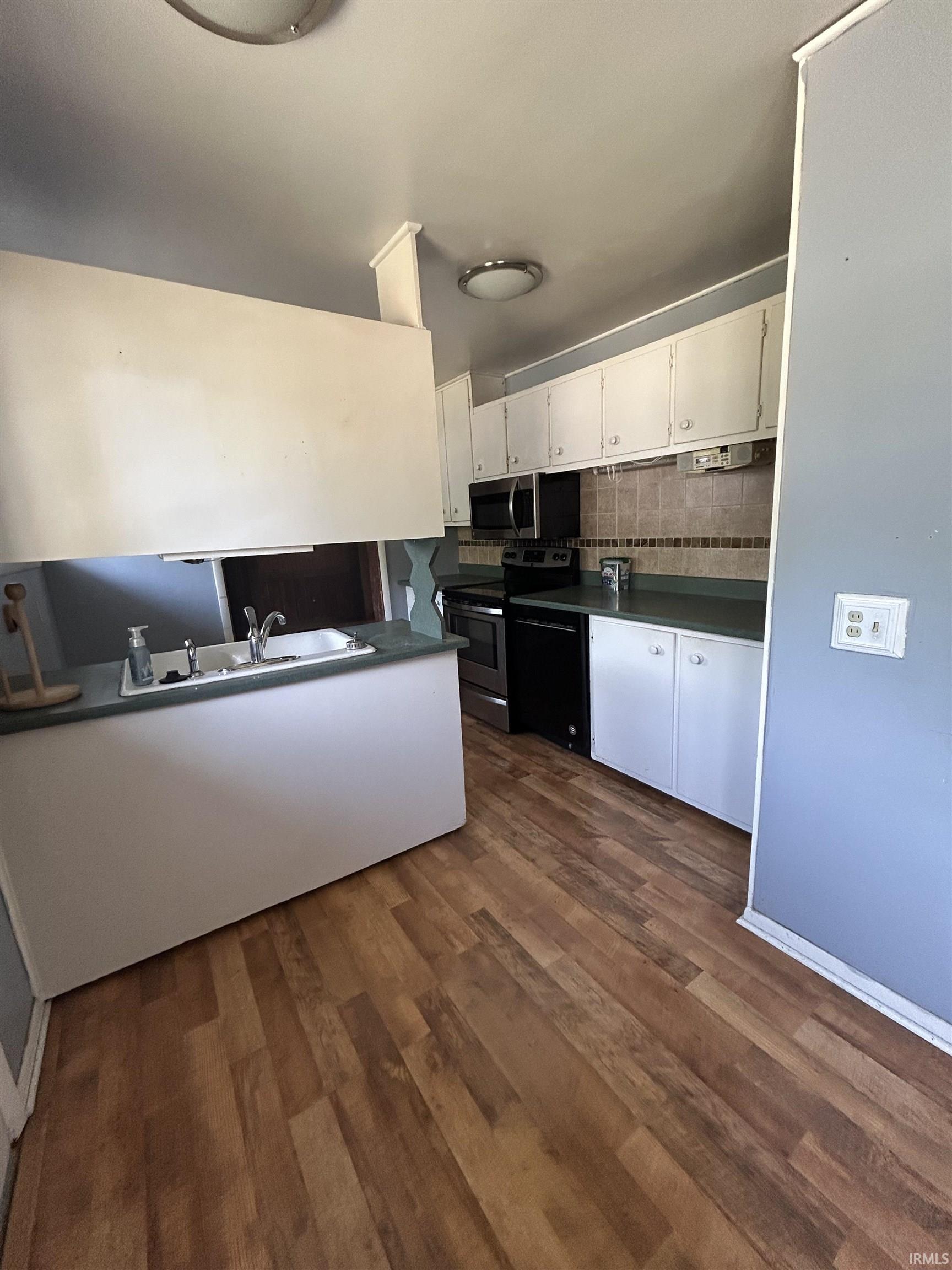 122 Edgewood Drive Bedford, IN 47421 - Photo 6 of 25