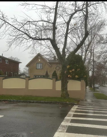 $1,499,000 | 10-01 157th Street | Beechhurst