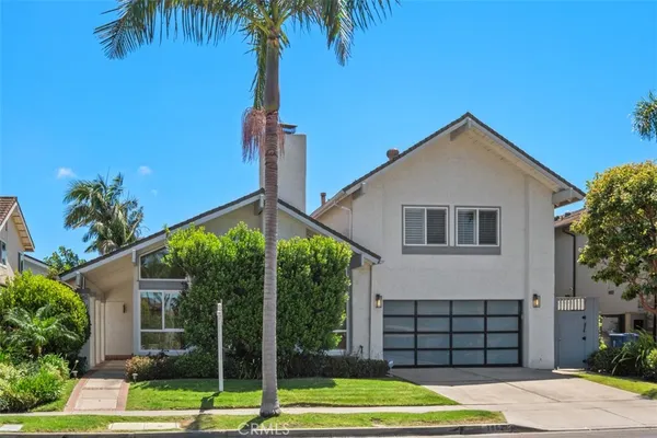 $2,319,000 | 3962 Mistral Drive, Huntington Beach, CA 92649