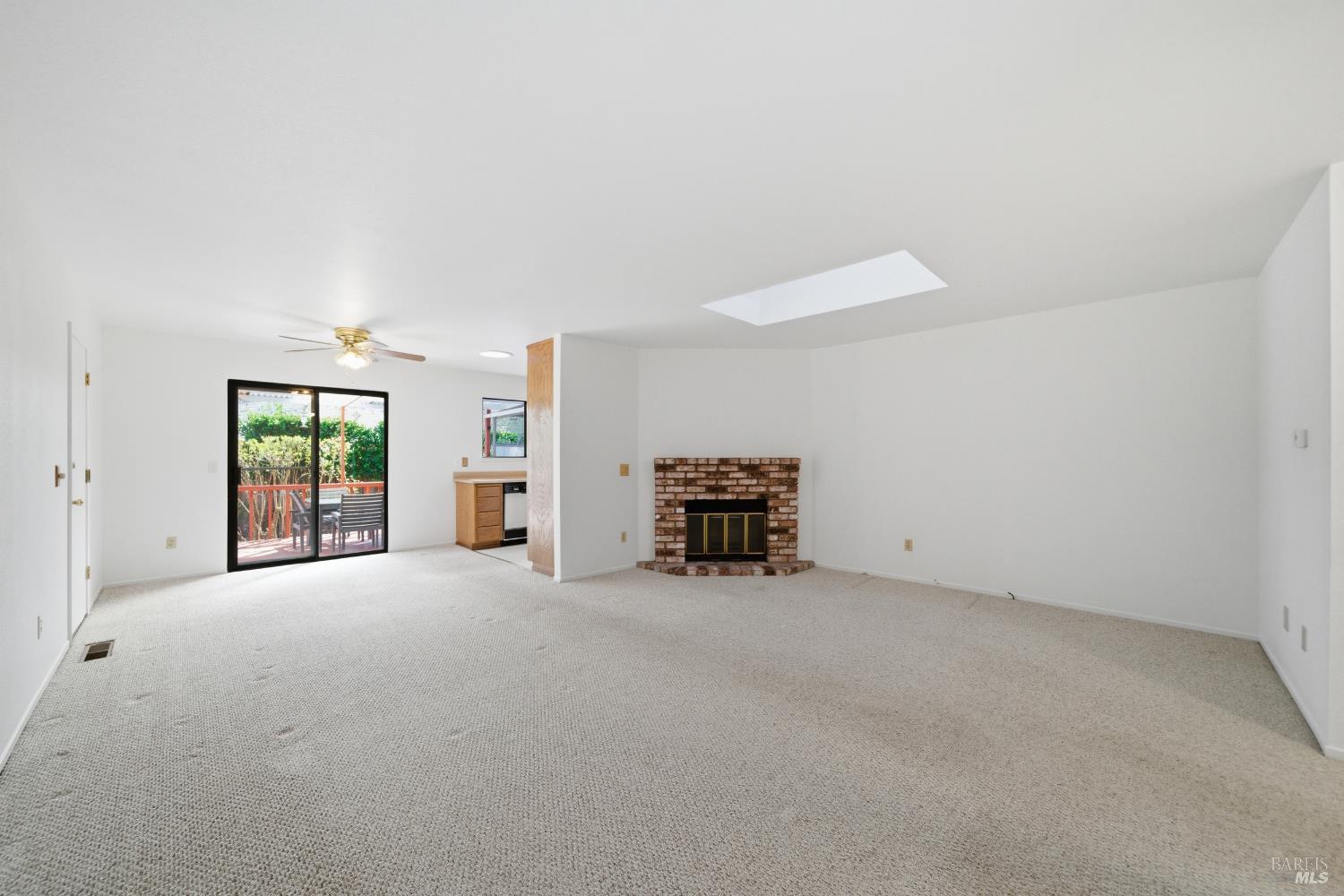 2654 Edison Street Graton, CA 95444 - Photo 45 of 63 an empty room with furniture and a window