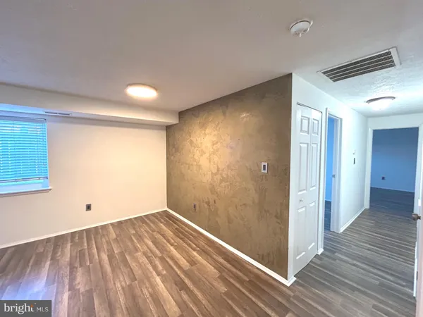 $2,000 | 12405 Hickory Tree Way, Unit 613, Germantown, MD 20874