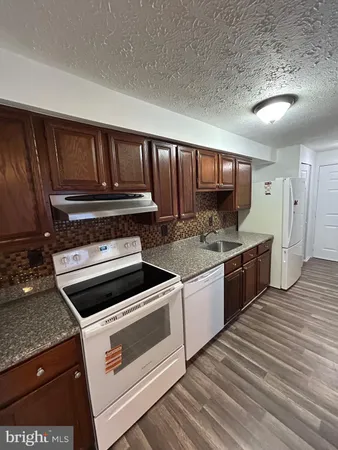 $2,000 | 12405 Hickory Tree Way, Unit 613, Germantown, MD 20874
