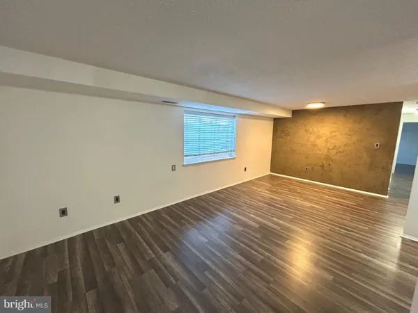 $2,000 | 12405 Hickory Tree Way, Unit 613, Germantown, MD 20874