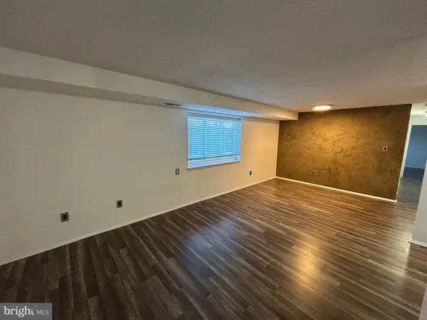 $2,000 | 12405 Hickory Tree Way, Unit 613, Germantown, MD 20874