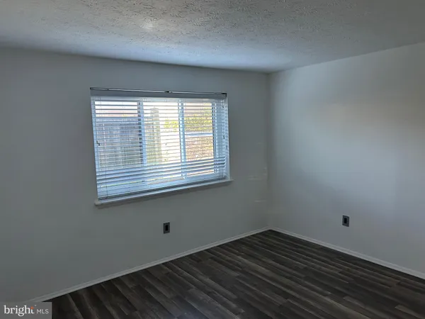 $2,000 | 12405 Hickory Tree Way, Unit 613, Germantown, MD 20874