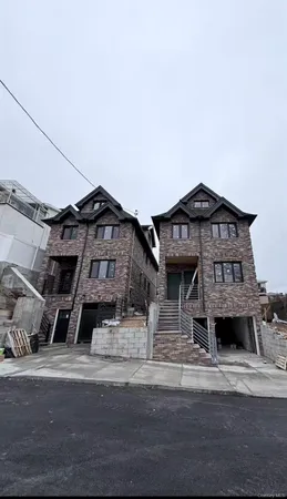 $1,648,000 | 3-24 125th Street, Unit 322 | College Point