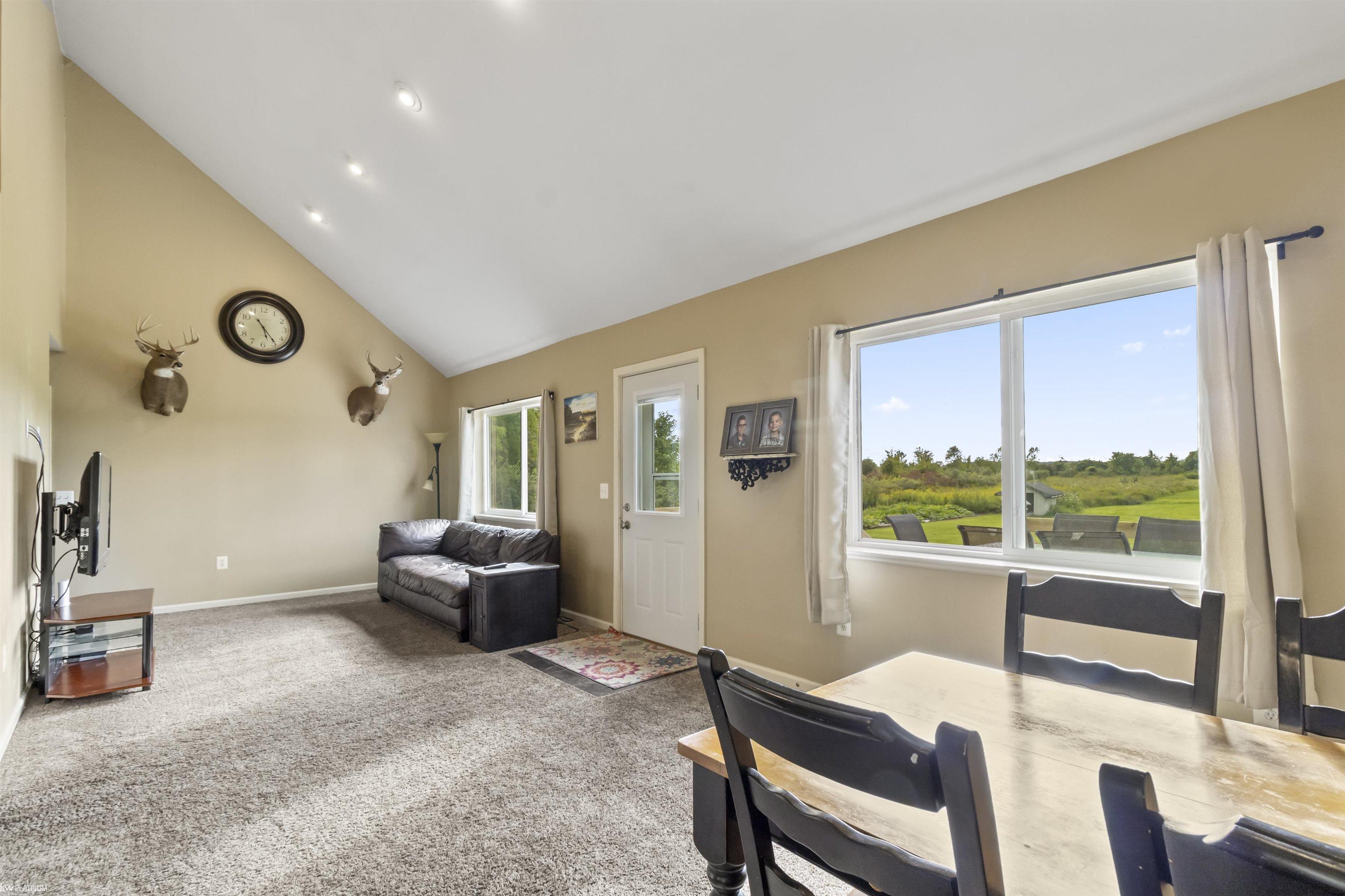 8070 Vincent Road Croswell, MI 48422 - Photo 20 of 38 50120723-19.JPG