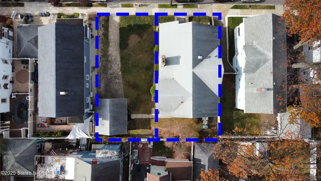 a street view of street