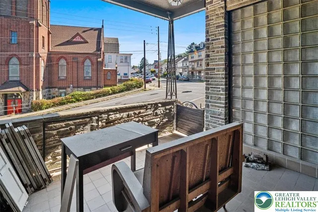 $275,000 | 2 West Catawissa Street, Nesquehoning, PA 18240