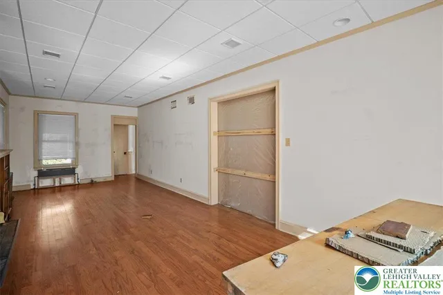 $275,000 | 2 West Catawissa Street, Nesquehoning, PA 18240