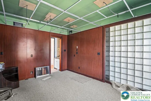 $275,000 | 2 West Catawissa Street, Nesquehoning, PA 18240