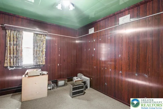 $275,000 | 2 West Catawissa Street, Nesquehoning, PA 18240