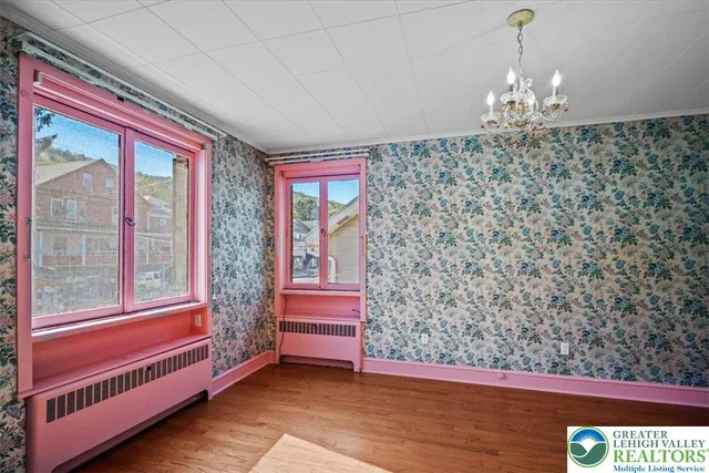 $275,000 | 2 West Catawissa Street, Nesquehoning, PA 18240