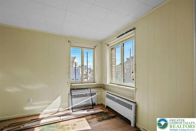 $275,000 | 2 West Catawissa Street, Nesquehoning, PA 18240