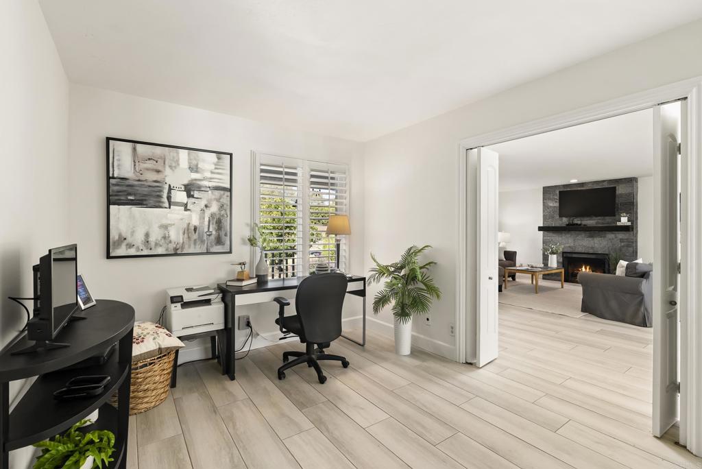 147 Witham Road Encinitas, CA 92024 - Photo 21 of 47 a view of a livingroom with workspace and a window