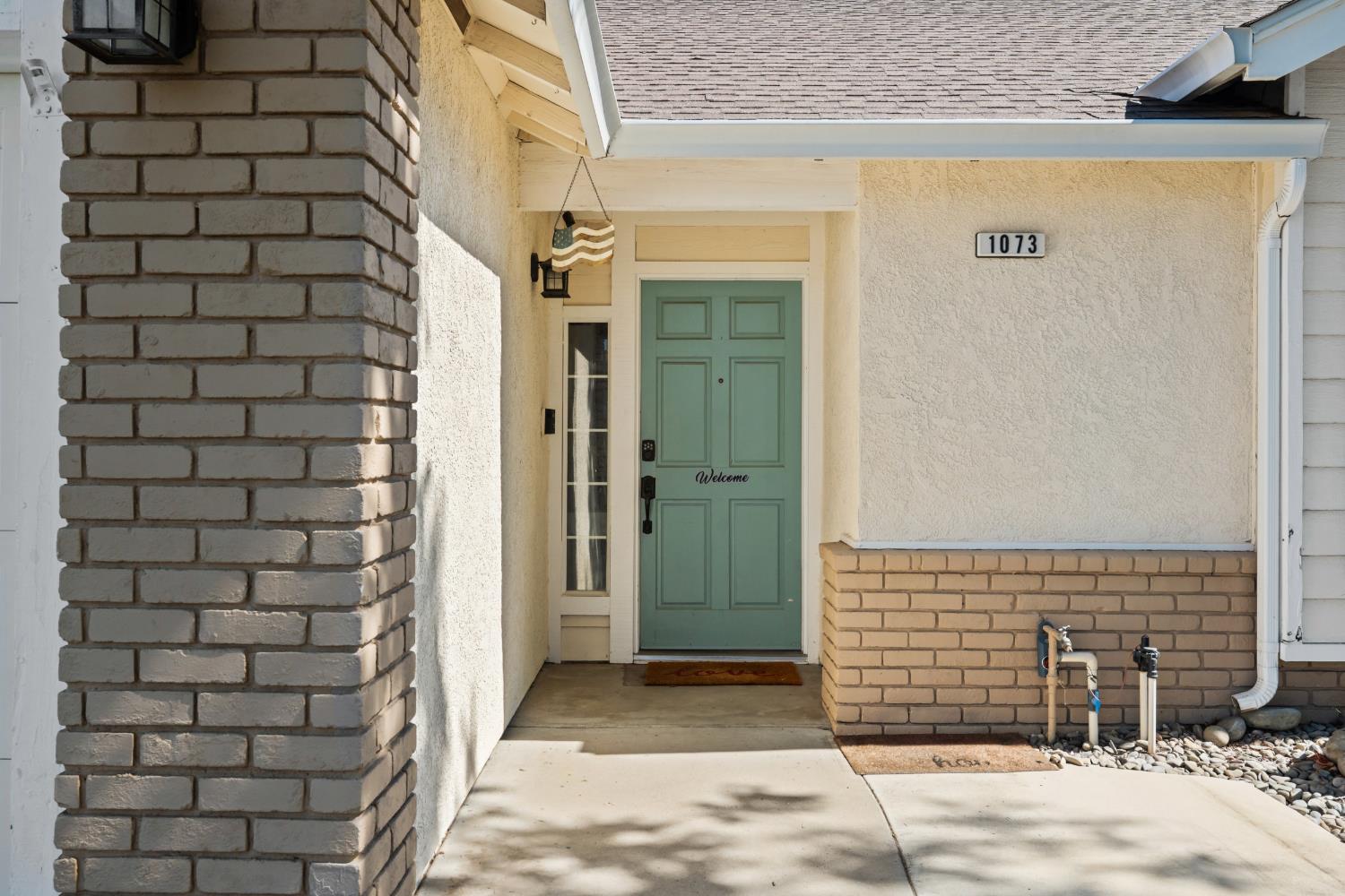 1073 Wickel Street Turlock, CA 95382 - Photo 4 of 28
