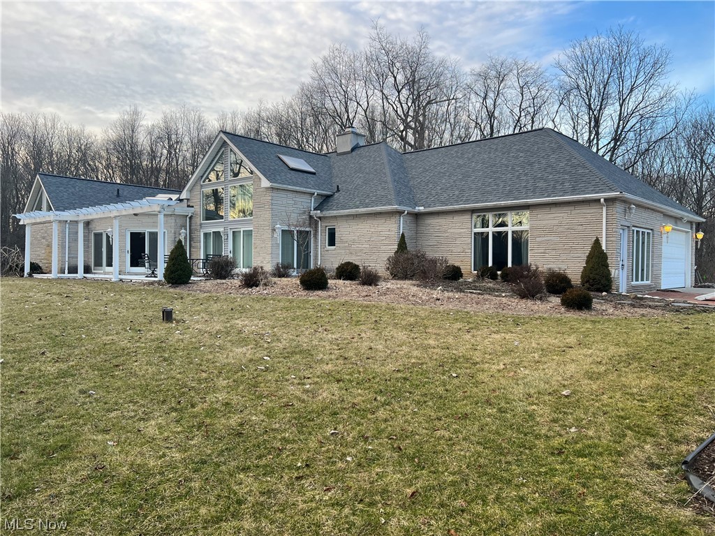 834 North Medina Line Road Akron, OH 44333 - Photo 2 of 40