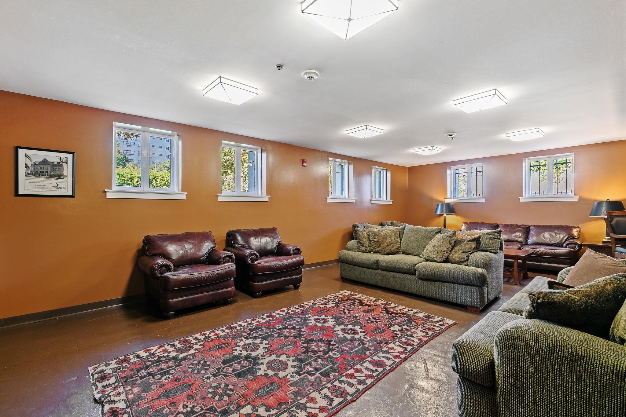 753 St Francis Street, Unit TH1004 Mobile, AL 36602 - Photo 48 of 56 Living Room
