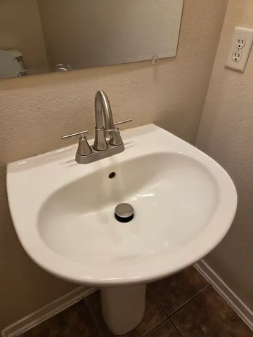 $2,200 | 5419 Bear Hunters Drive, Katy, TX 77449