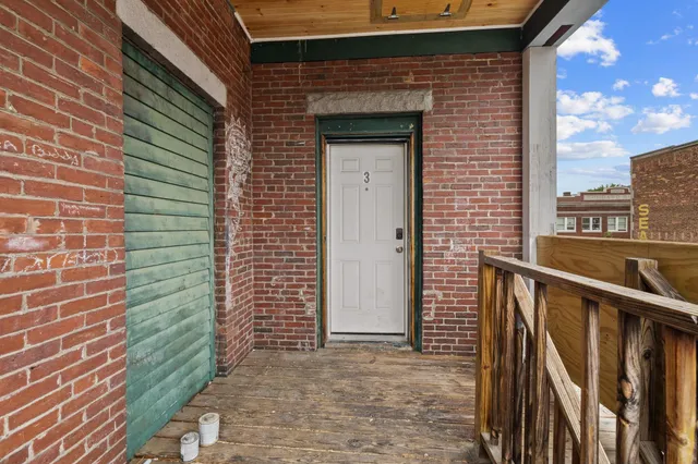 $1,825 | 39 Pleasant Street, Unit 1, Claremont, NH 03743