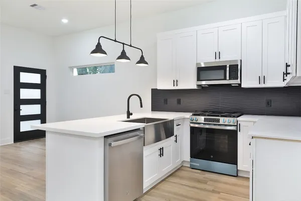 $1,899 | 8109 Bigwood Street, Unit A, Houston, TX 77078