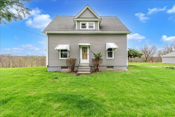 $299,900 | 8850 Ridgewood Road, Rock Island, IL 61201